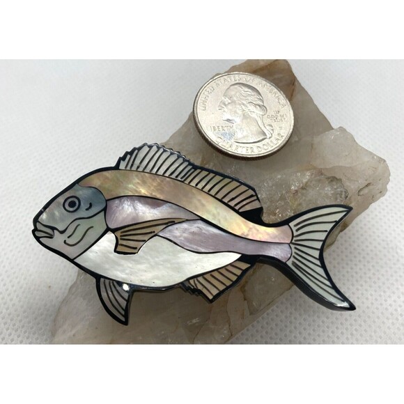Vintage Scup Porgy Fish Mother of Pearl Inlay Pin Brooch Animal Nature Wildlife - Picture 6 of 9